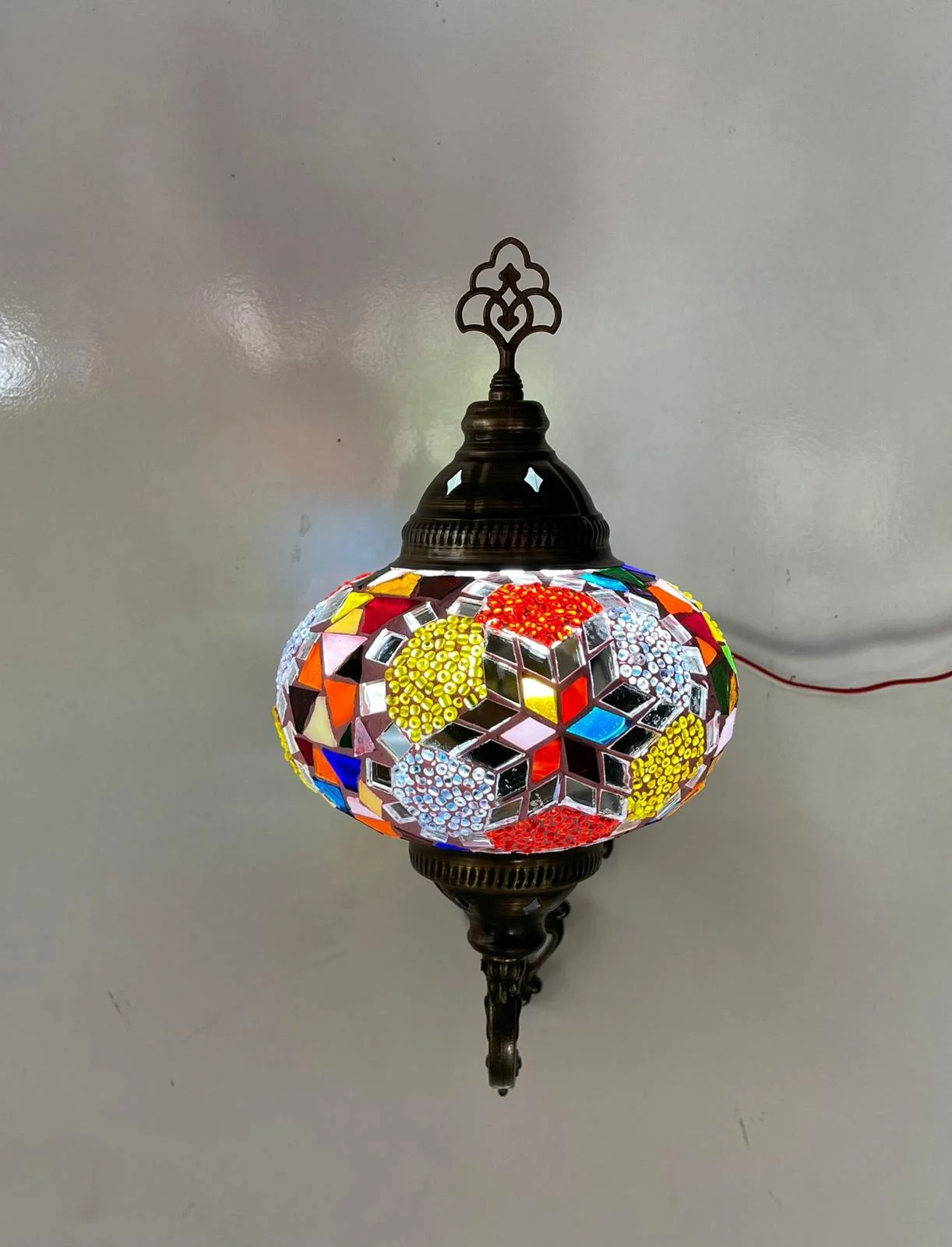 ثريا جدارية